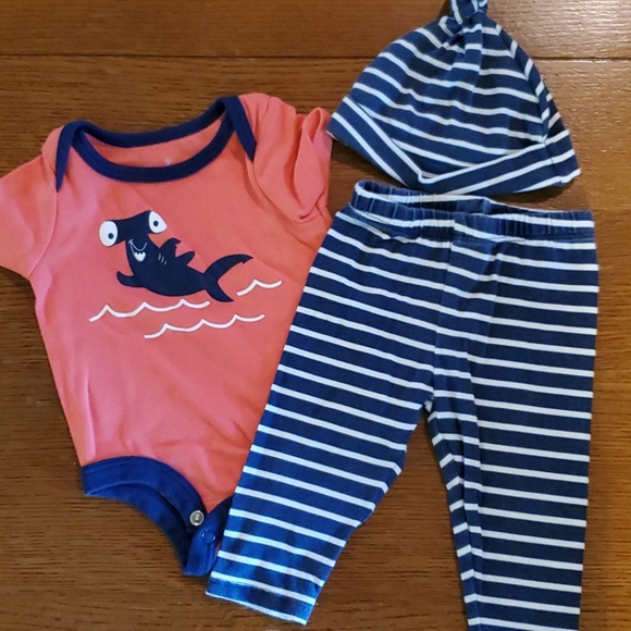 0-3 month clothing bundle - Picture 2 of 9
